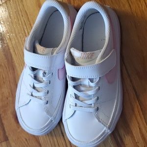 Nike Sneaker Kids size 11.5